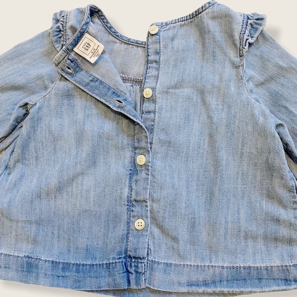 Baby Gap 6-12M Denim Top with Ruffles - Picture 4 of 6